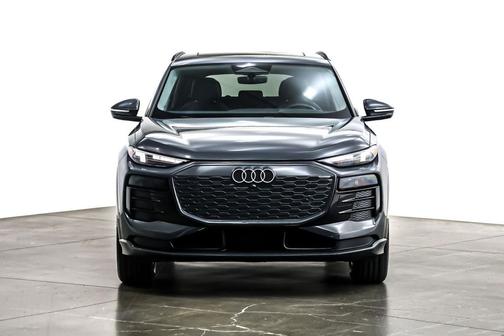 2025 Audi Q6 e-tron Premium Plus quattro