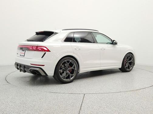 carrara white 2026 Audi RS Q8 4.0T