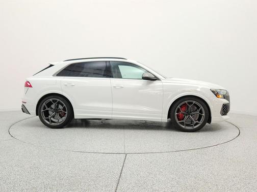 carrara white 2026 Audi RS Q8 4.0T