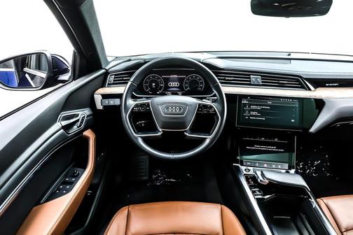 2022 Audi e-tron Premium