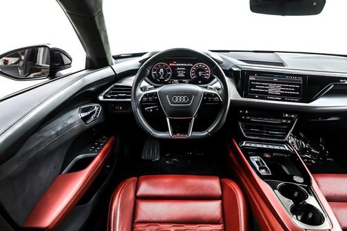 2023 Audi RS e-tron GT quattro