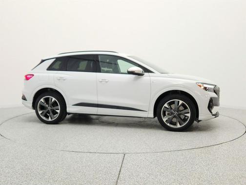 Glacier White Metallic 2023 Audi Q4 e-tron Premium Plus 50 quattro