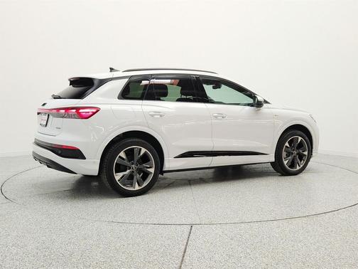 Glacier White Metallic 2023 Audi Q4 e-tron Premium Plus 50 quattro