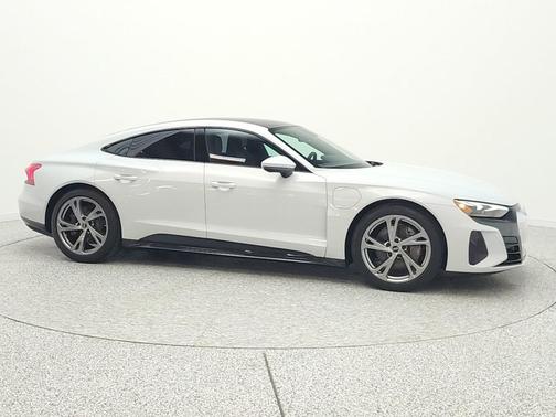 2023 Audi e-tron GT Premium Plus quattro