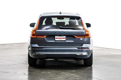 2022 Volvo XC60 Recharge Plug-In Hybrid T8 Inscription