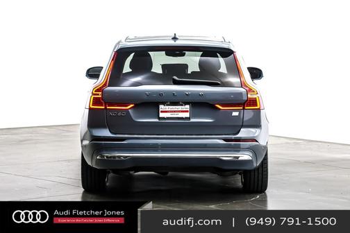 2022 Volvo XC60 Recharge Plug-In Hybrid T8 Inscription