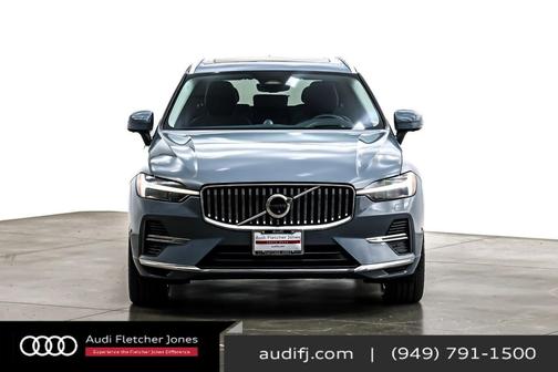 2022 Volvo XC60 Recharge Plug-In Hybrid T8 Inscription