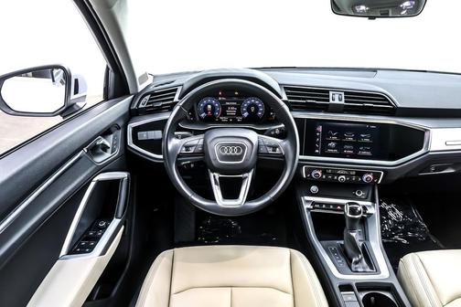 2020 Audi Q3 45 S line Premium