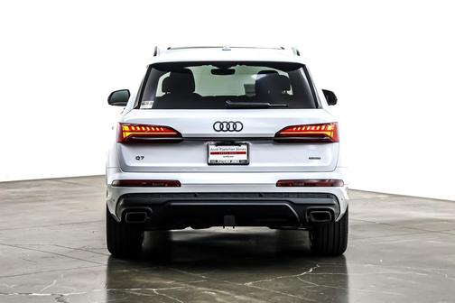 2026 Audi Q7 45 Premium Plus