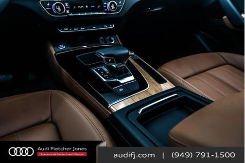 2022 Audi Q5 45 S line Premium Plus