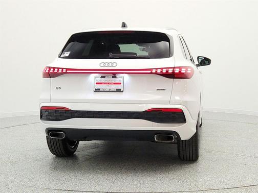 Arkona White 2026 Audi Q5 Premium Plus TFSI quattro S tronic