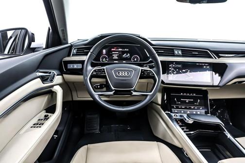2022 Audi e-tron Premium
