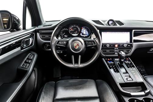 2024 Porsche Macan AWD