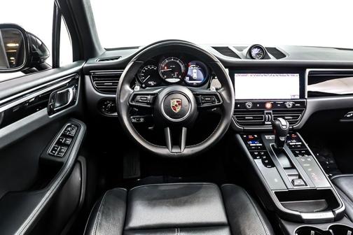 2024 Porsche Macan AWD