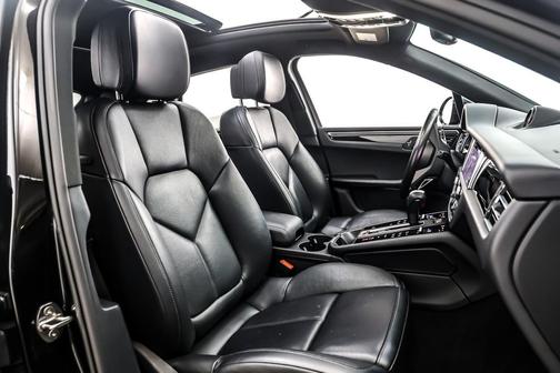 2024 Porsche Macan AWD