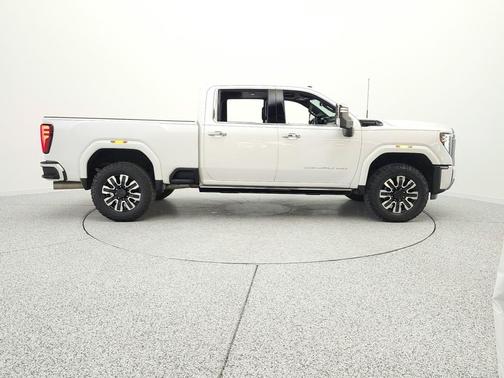 White Frost Tricoat 2024 GMC Sierra 2500 Denali Ultimate