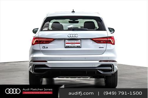 2025 Audi Q3 Premium 45 TFSI S line quattro Tiptronic