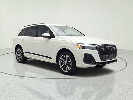 Carrara White 2026 Audi Q7 45 Premium Plus