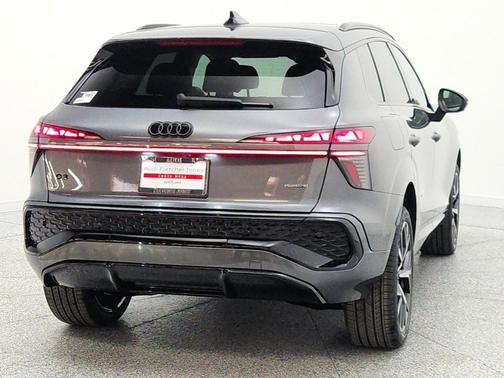 Daytona Gray Pearl Effect 2026 Audi Q3 TFSI quattro S tronic
