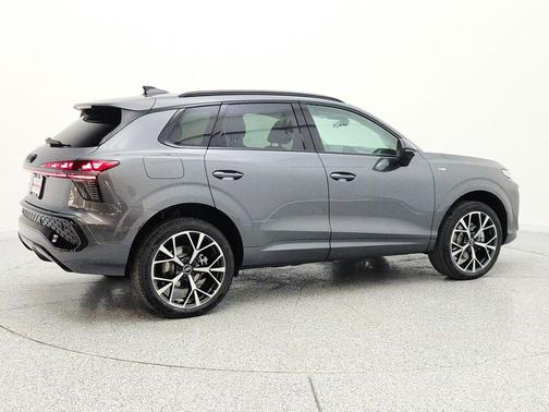 Daytona Gray Pearl Effect 2026 Audi Q3 TFSI quattro S tronic