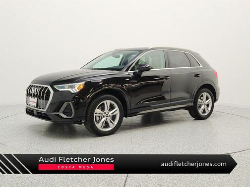 Mythos Black Metallic 2024 Audi Q3 Premium 45 TFSI S line quattro Tiptronic
