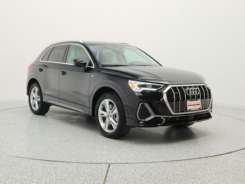 Mythos Black Metallic 2024 Audi Q3 Premium 45 TFSI S line quattro Tiptronic