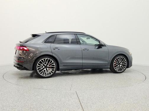 Daytona Gray Pearl Effect 2026 Audi SQ8 4.0T Prestige