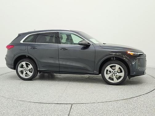 Tambora Gray Metallic 2026 Audi Q5 Premium Plus TFSI quattro S tronic