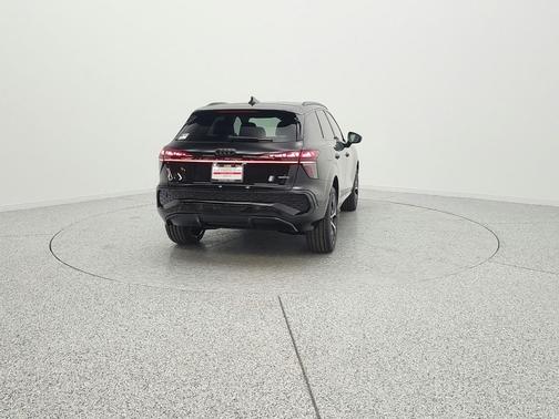 Mythos Black Metallic 2026 Audi Q3 TFSI quattro S tronic