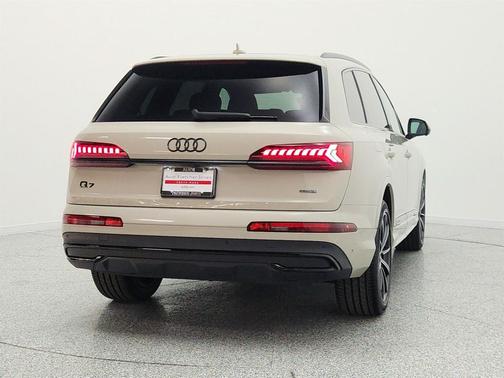 Vicuna Beige Metallic 2023 Audi Q7 55 Premium Plus