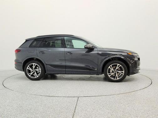 Magnet Gray 2027 Audi Q6 e-tron Premium Plus quattro