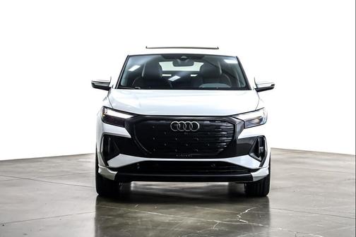 2024 Audi Q4 e-tron Premium Plus 50 quattro
