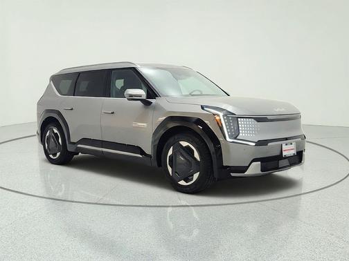 Pebble Gray 2024 Kia EV9 Land