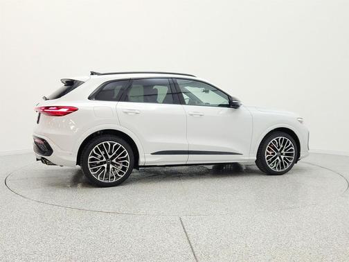 Glacier White Metallic 2026 Audi SQ5 3.0T Prestige