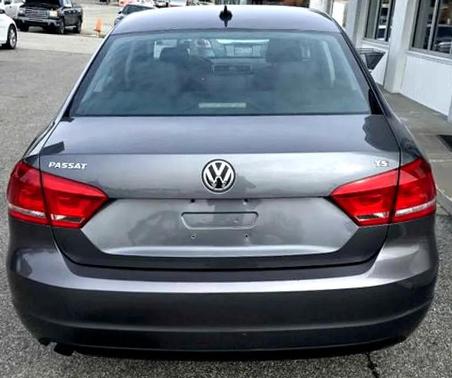 2014 Volkswagen Passat 1.8T S