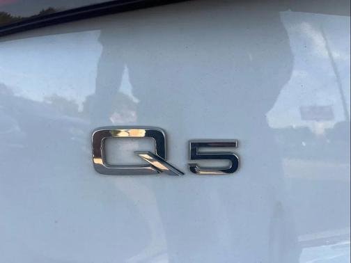 White 2016 Audi Q5 2.0T Premium Plus