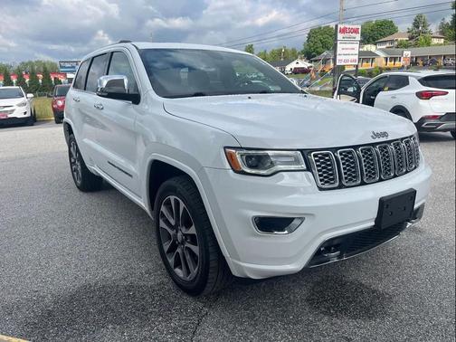 Bright White Clearcoat 2017 Jeep Grand Cherokee Overland