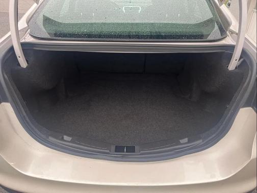 White 2016 Ford Fusion SE