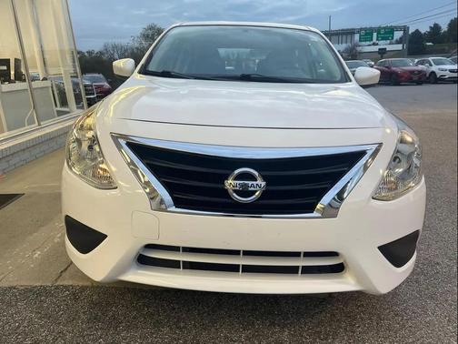 2019 Nissan Versa 1.6 SV