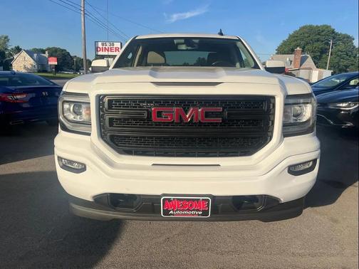 Summit White 2017 GMC Sierra 1500 SLE