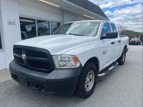 Bright White Clearcoat 2018 RAM 1500 Tradesman