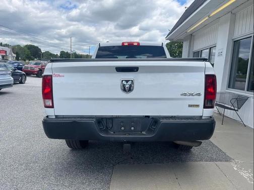 Bright White Clearcoat 2018 RAM 1500 Tradesman