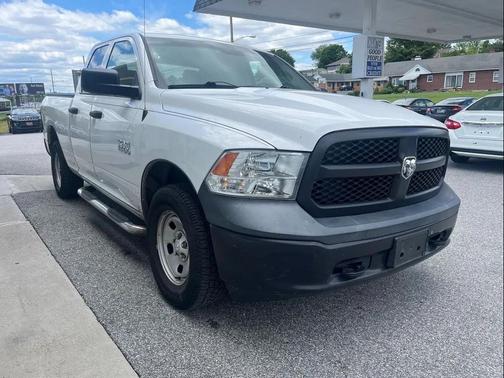 Bright White Clearcoat 2018 RAM 1500 Tradesman