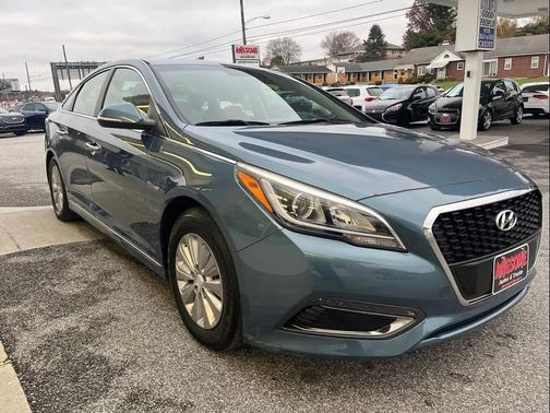 2016 Hyundai SONATA Hybrid SE