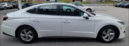 2022 Hyundai SONATA SE