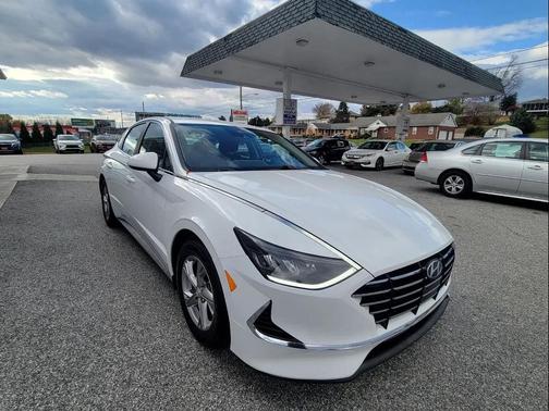 2022 Hyundai SONATA SE