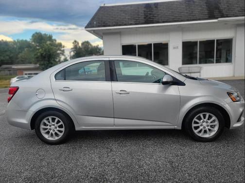 2017 Chevrolet Sonic LT
