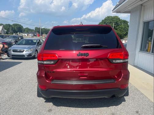 Deep Cherry Red Crystal Pearlcoat 2015 Jeep Grand Cherokee Laredo