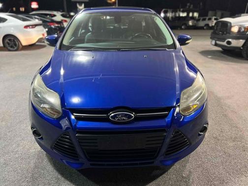 Photo 1 of 16 of 2012 Ford Focus Titanium