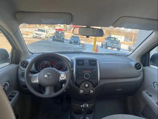 2014 Nissan Versa 1.6 SV
